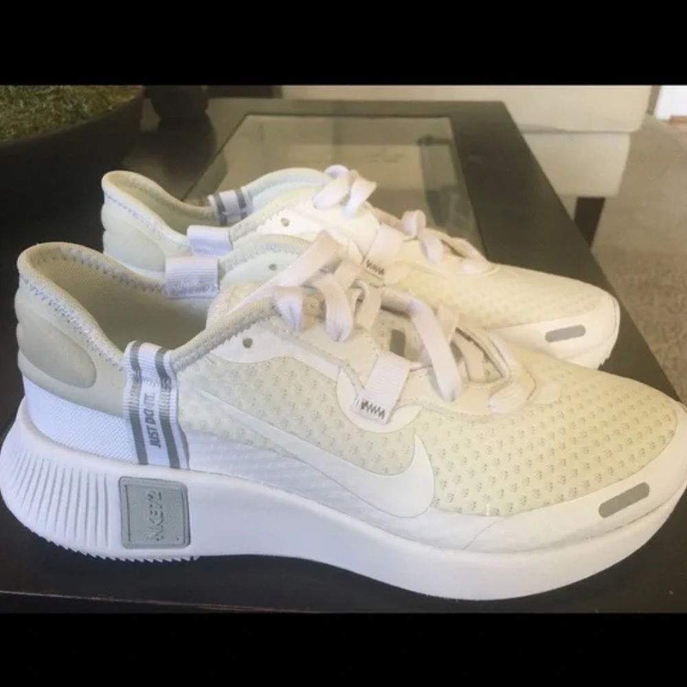 Nike Reposto Sneakers